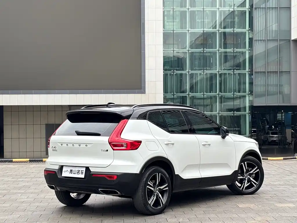 Volvo XC40 2019 — фото 15