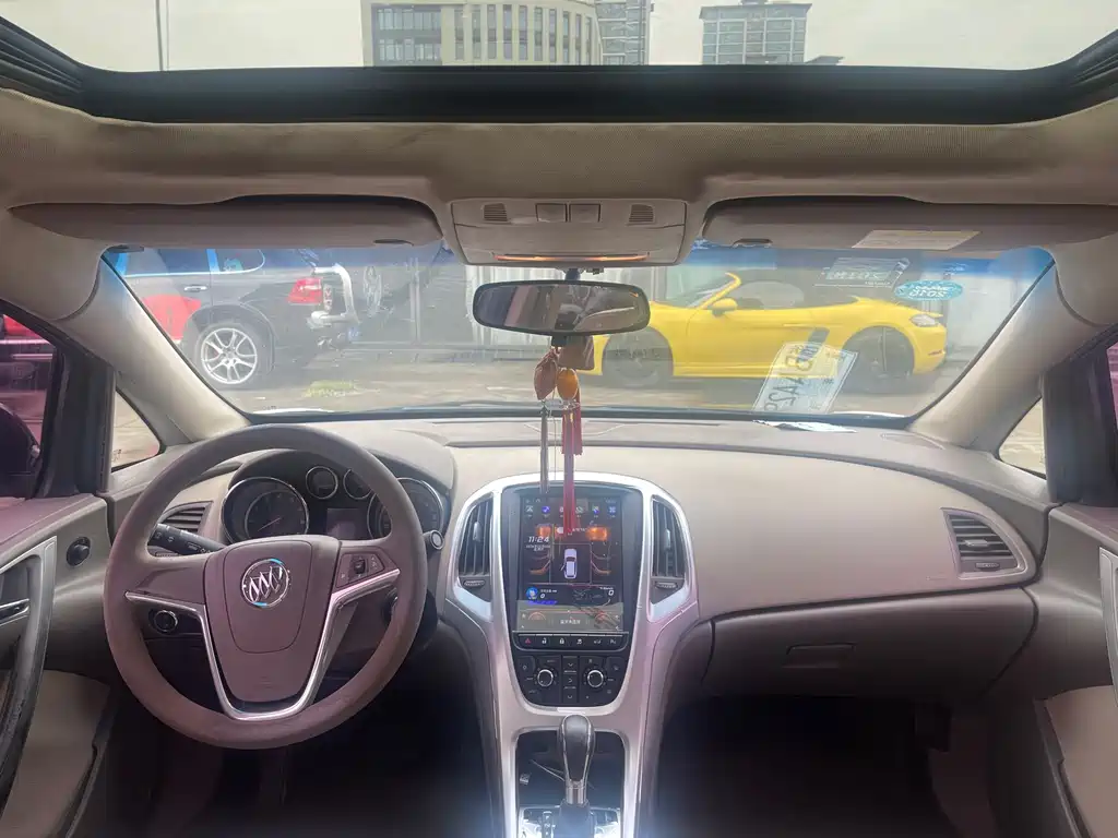 Buick Excelle 2014 — фото 14