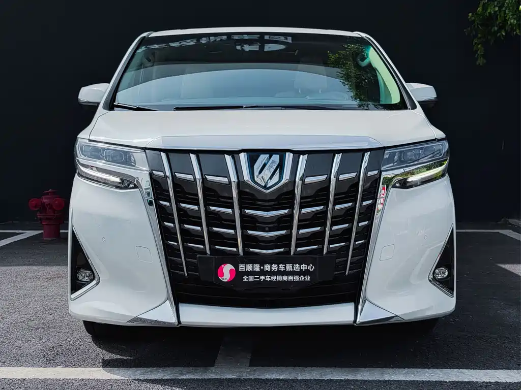 Toyota Alphard 2019 — фото 1