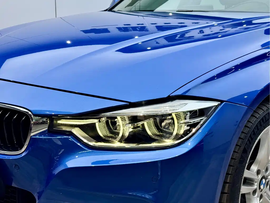 BMW 3 Series 2019 — фото 17