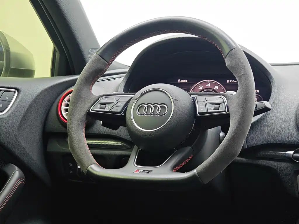 Audi RS 3 2019 — фото 15