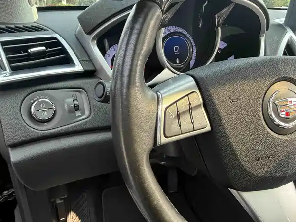 Cadillac SRX 2012