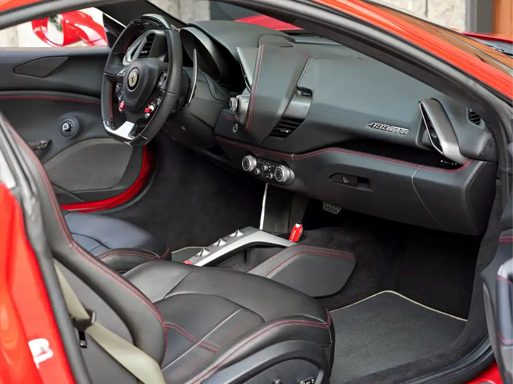 Ferrari 488 2016 — фото 17