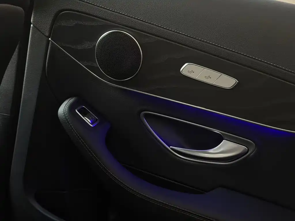 Mercedes-Benz C-Class 2021 — фото 18