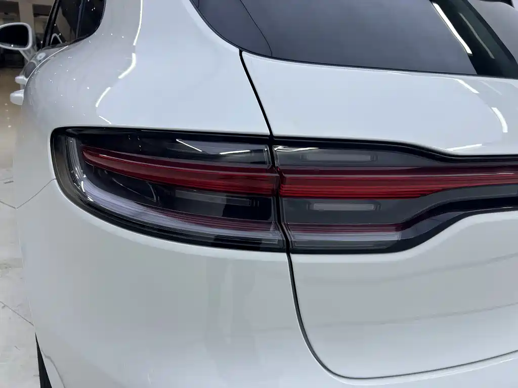 Porsche Macan 2023 — фото 11