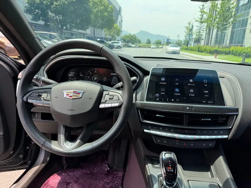 Cadillac CT5 2023 — фото 10