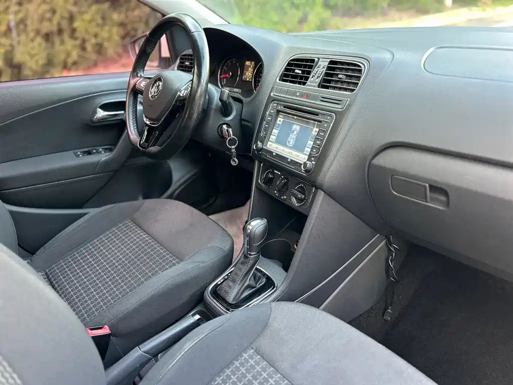 Volkswagen Polo 2016