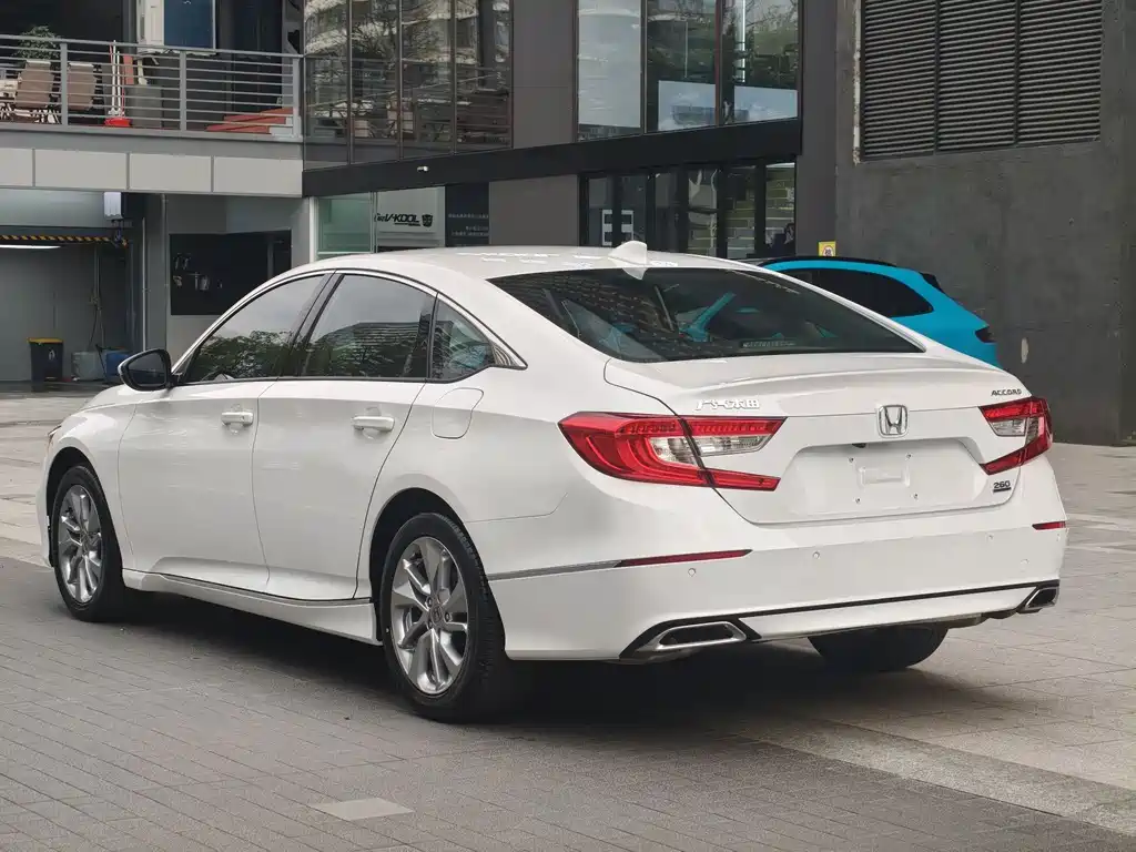 Honda Accord 2021 — фото 10