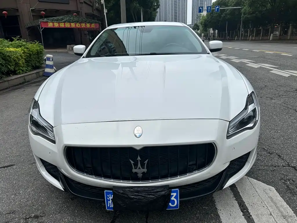 Maserati Quattroporte 2015 — фото 2