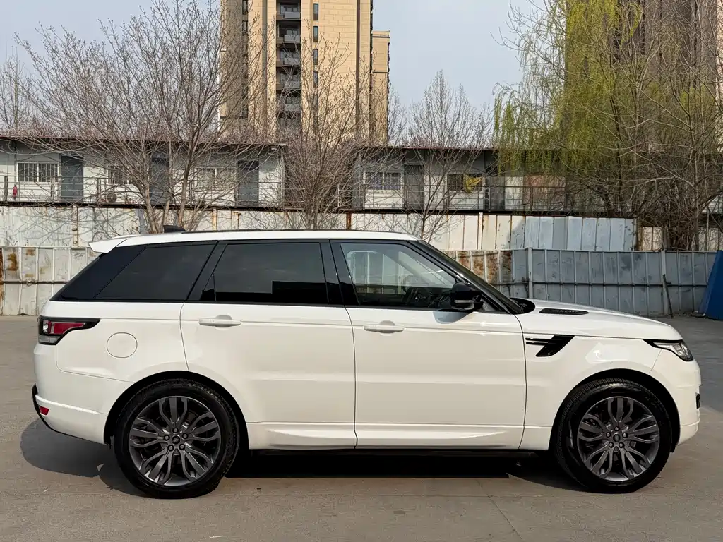 Land Rover Sport 2017 — фото 11