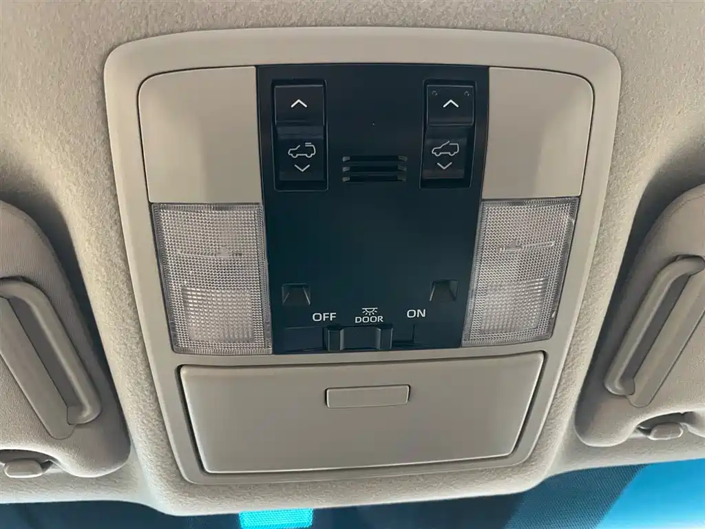 Toyota Prado 2019 — фото 26