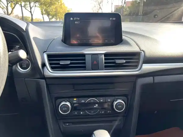 Mazda 3 Axela 2017
