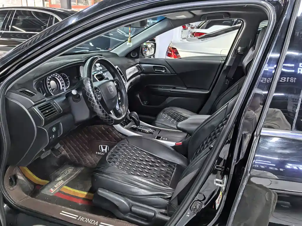 Honda Accord 2015 — фото 7