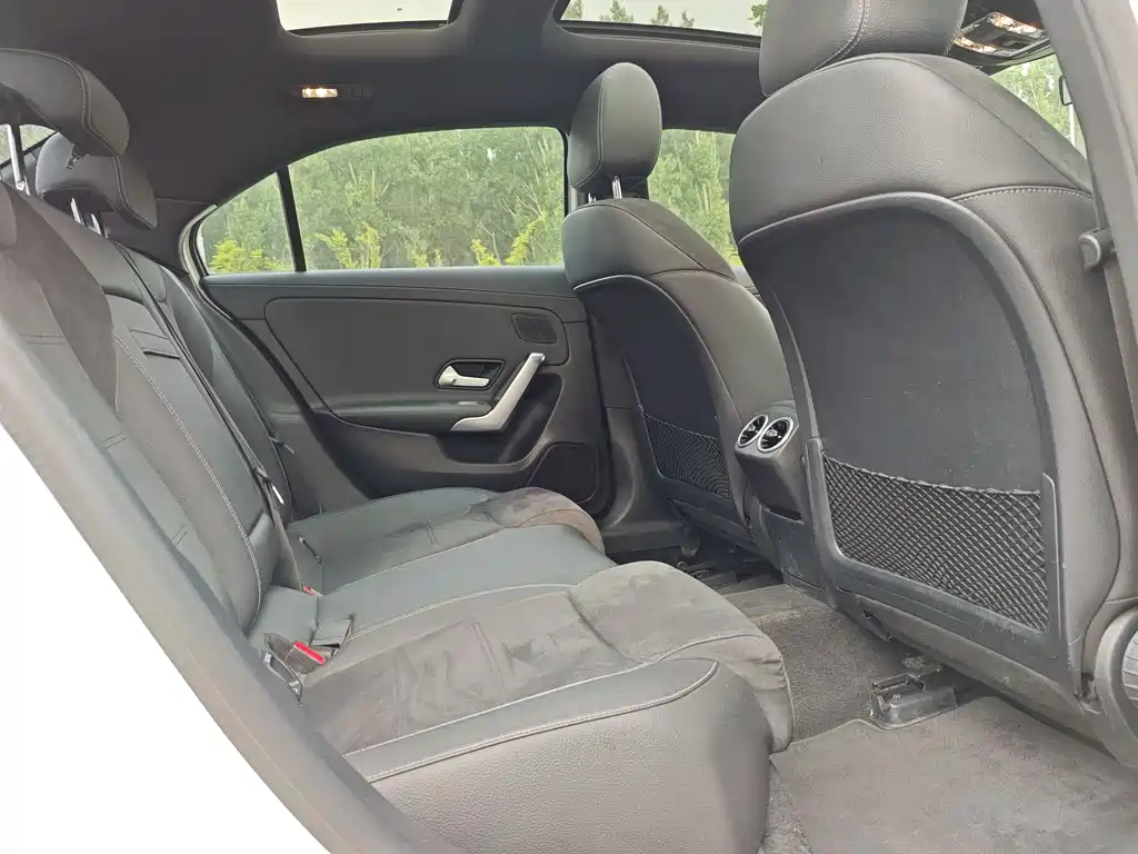 Mercedes-Benz A-Class 2019 — фото 11