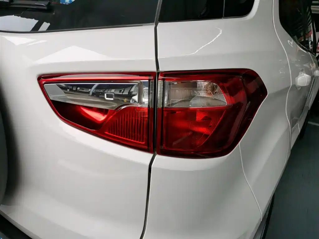 Ford Ecosport 2016 — фото 8