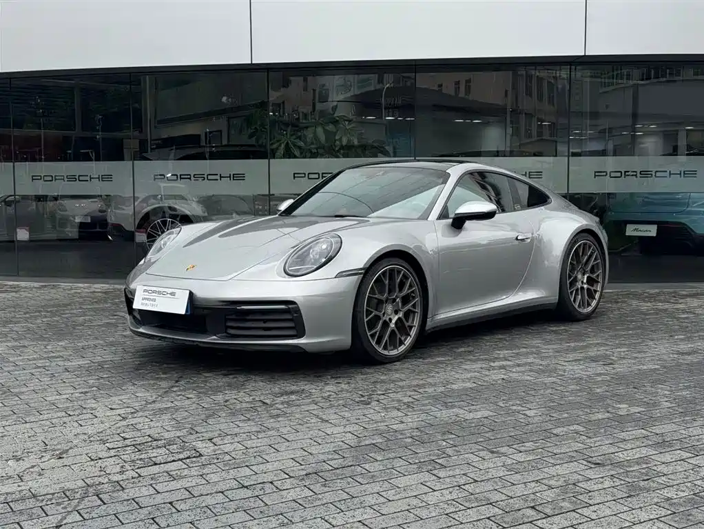 Porsche 911 2021 — фото 1
