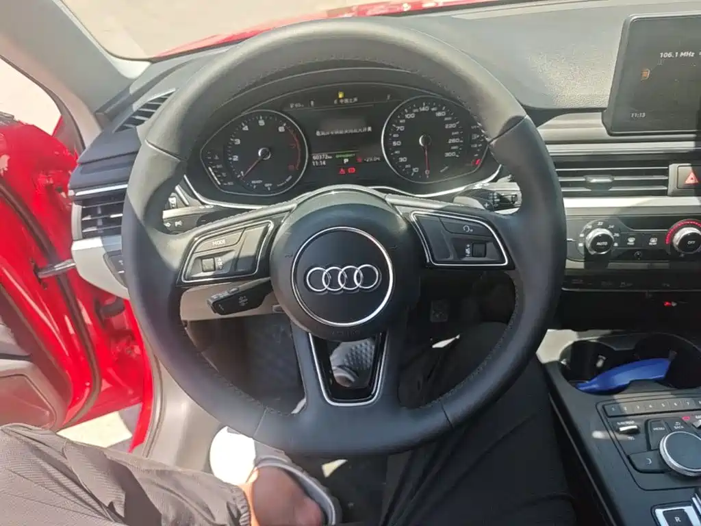Audi A4L 2018 — фото 11