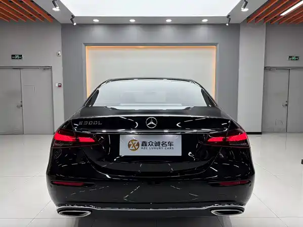 Mercedes-Benz E-Class 2022