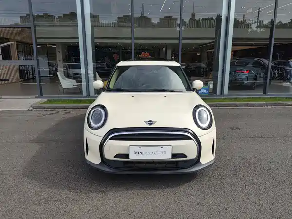 MINI MINI 2022