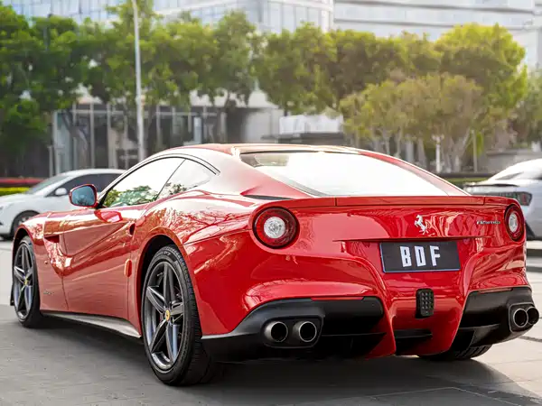 Ferrari F12berlinetta 2013