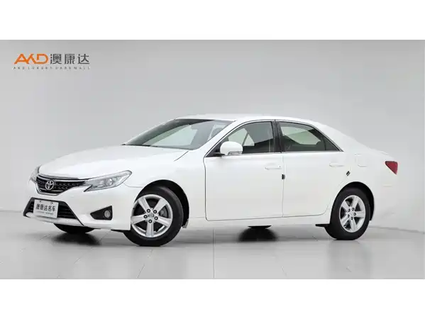 Toyota Reiz 2015