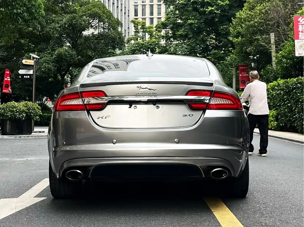 Jaguar XF 2014 — фото 5