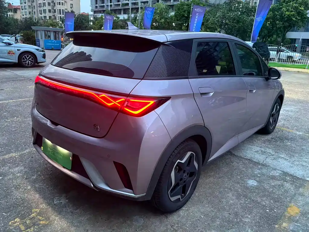 BYD Dolphin 2022 — фото 10