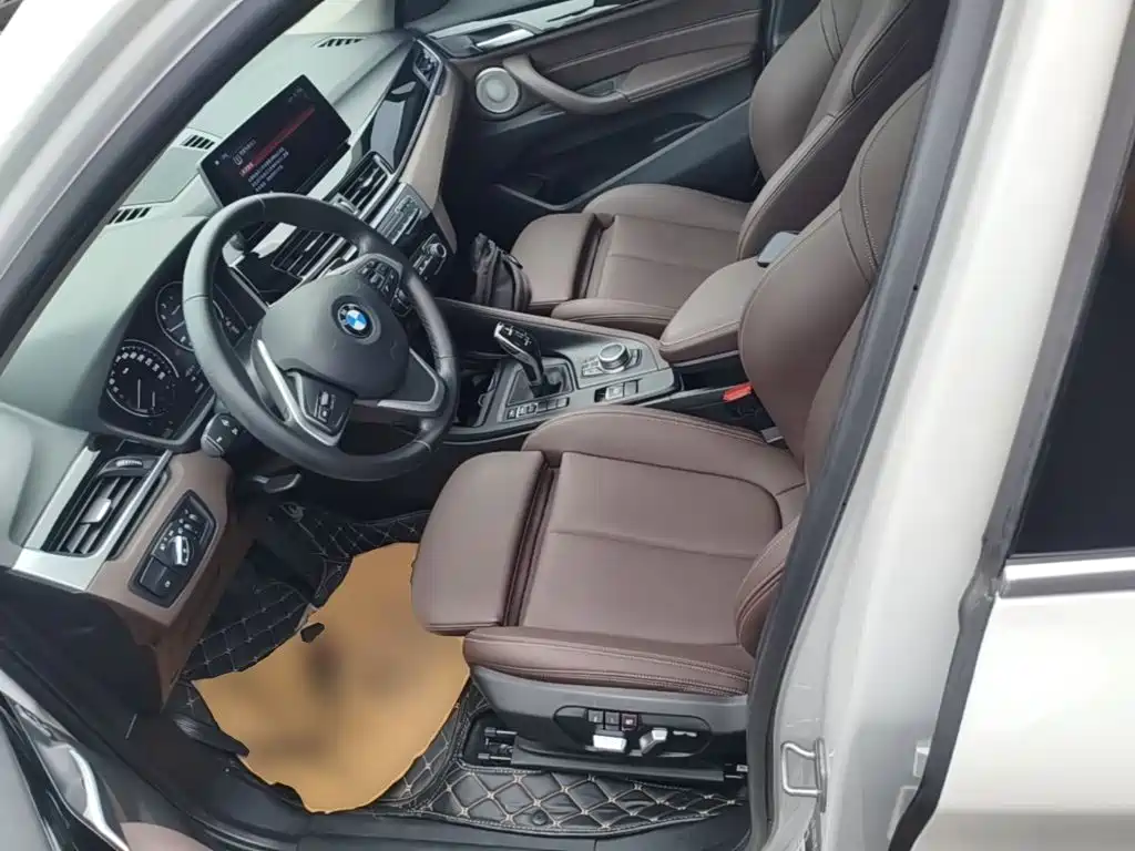 BMW X1 2022 — фото 15