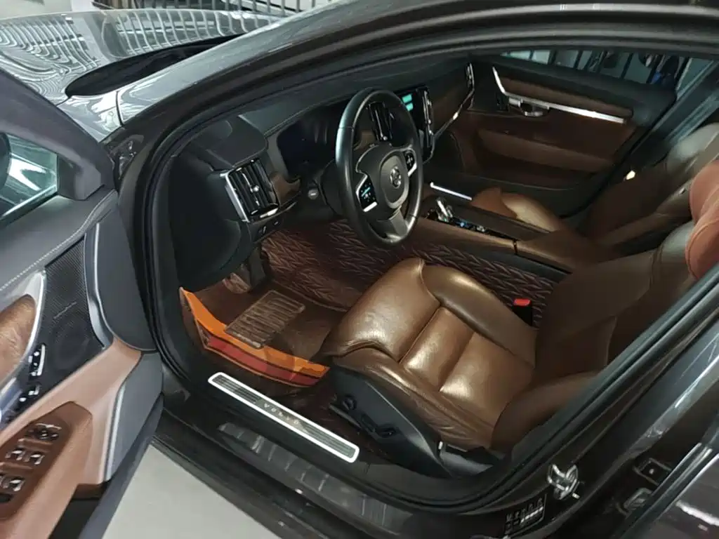Volvo S90 2021 — фото 16