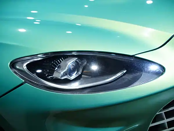 Aston Martin DBX 2023