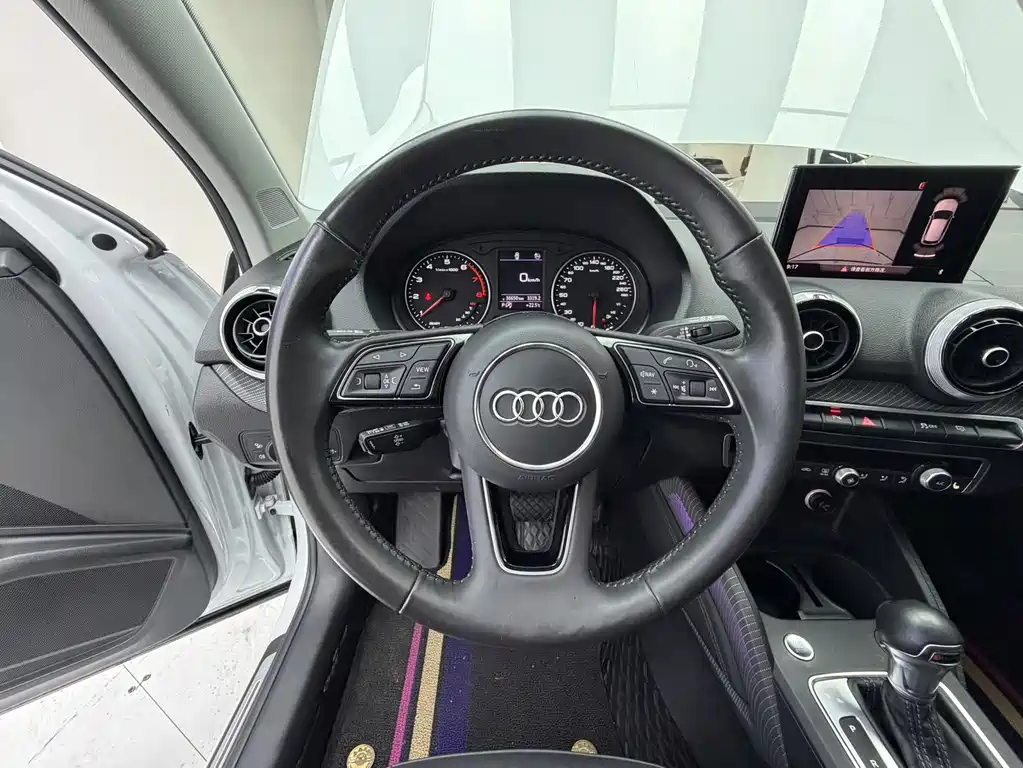Audi Q2L 2022 — фото 13