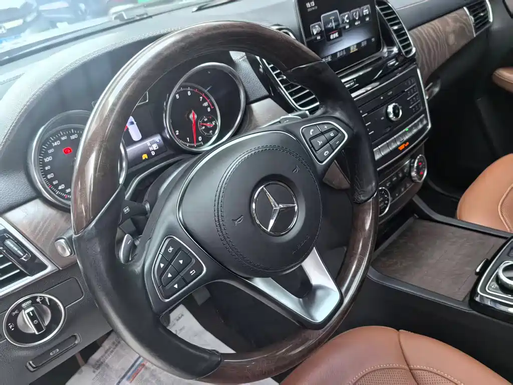Mercedes-Benz GLS 2019 — фото 26