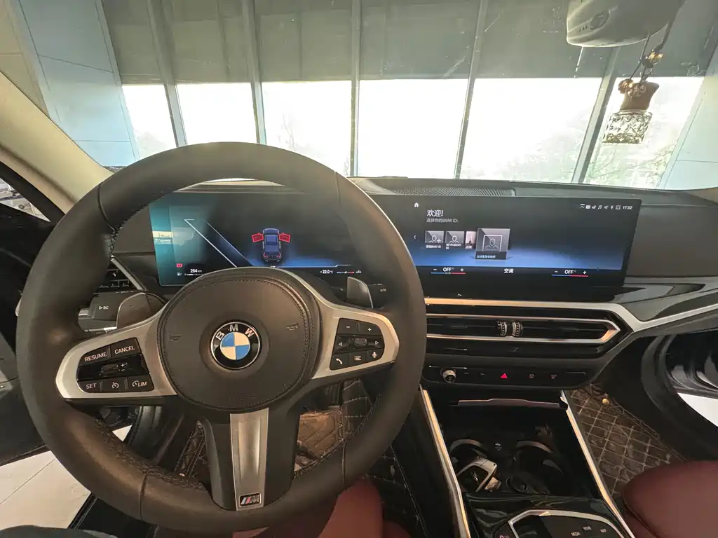 BMW 3 Series 2023 — фото 14