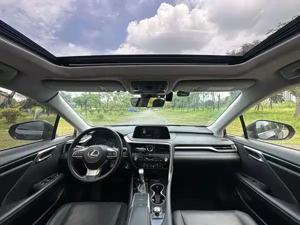 Lexus RX 2021