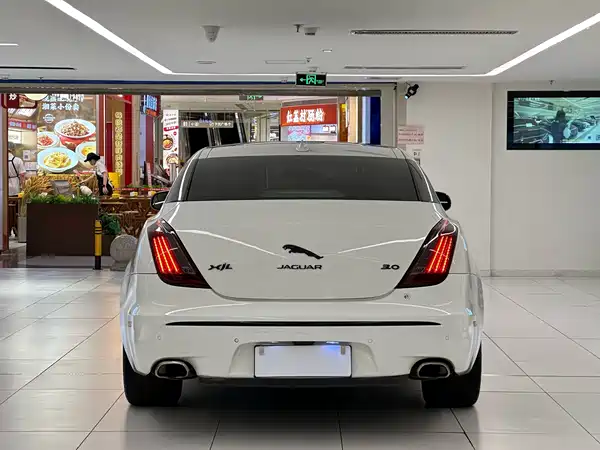 Jaguar XJ 2016