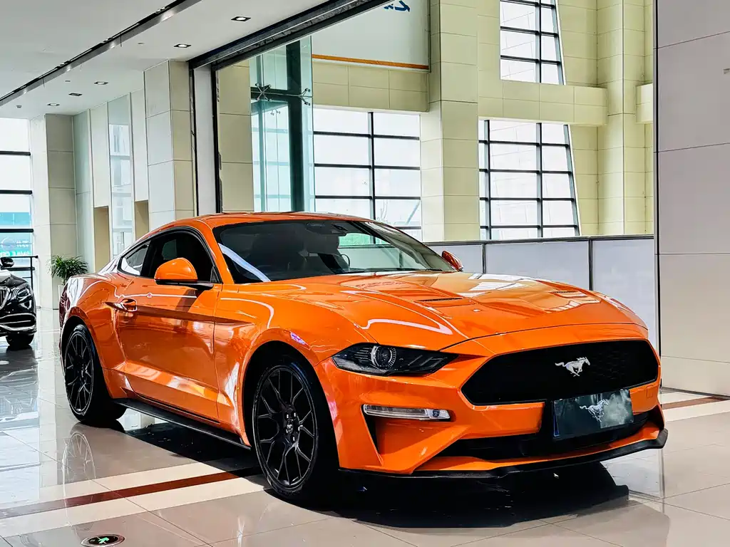 Ford Mustang 2022 — фото 11