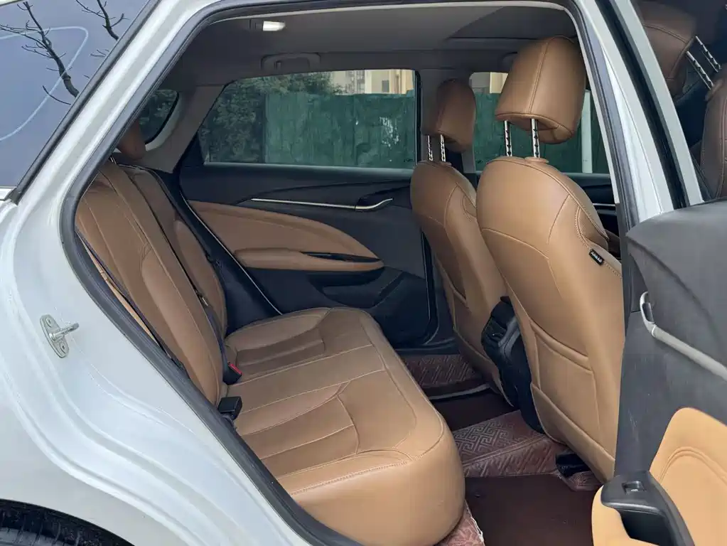 Buick Excelle 2018 — фото 10