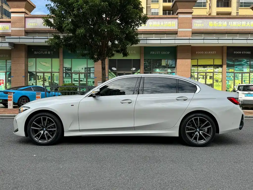 BMW 3 Series 2024