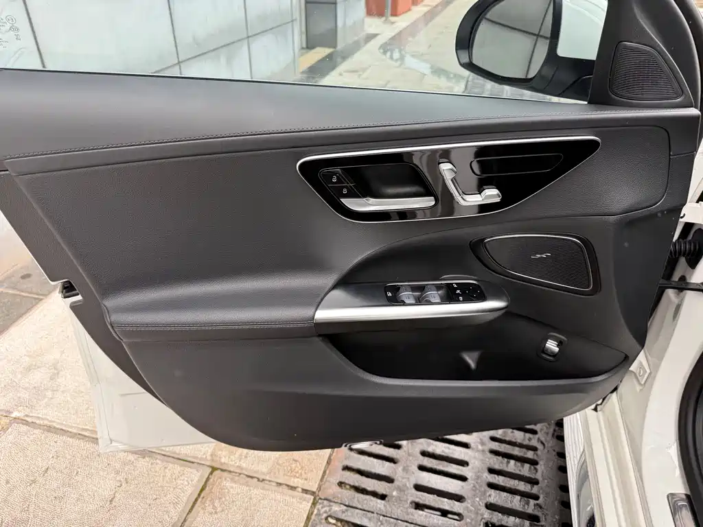 Mercedes-Benz C-Class 2022 — фото 17
