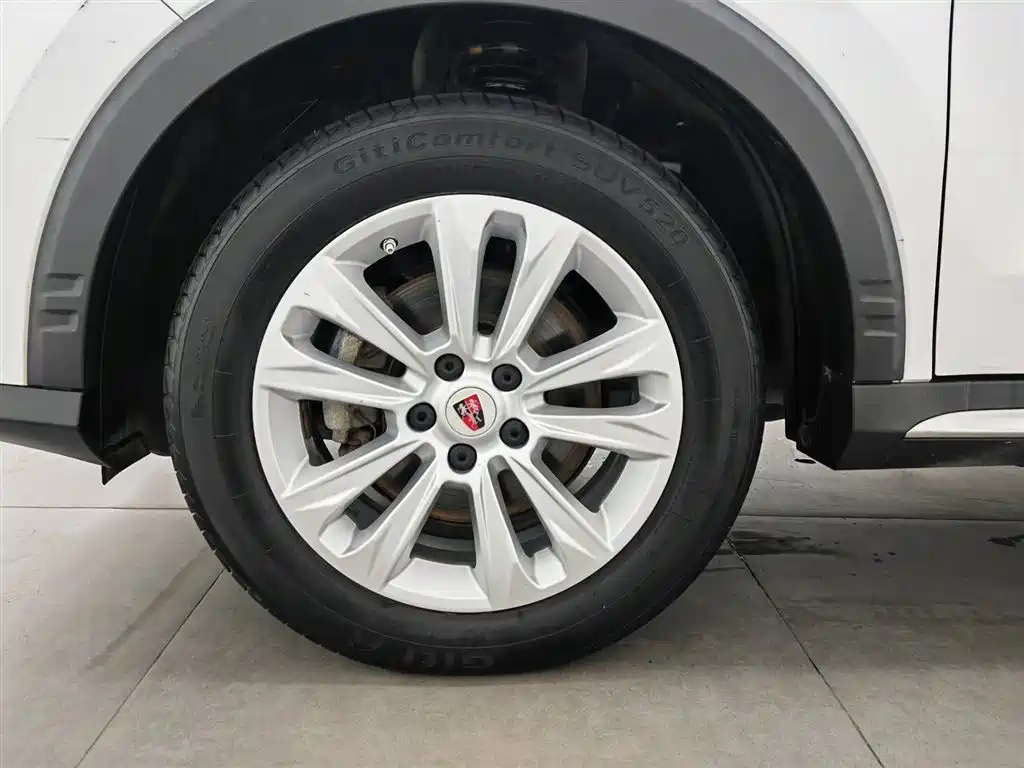 Roewe RX5 2017 — фото 17