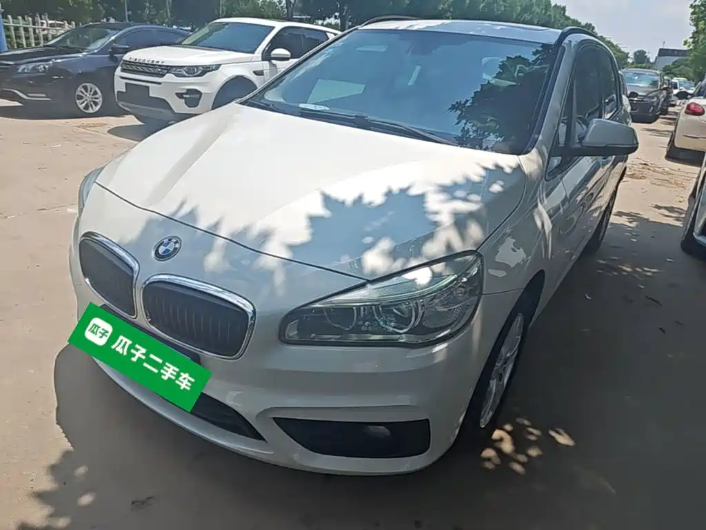 BMW 2 Series Active Tourer 2017 — фото 2