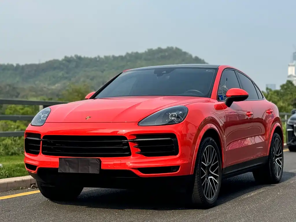 Porsche Cayenne 2020 — фото 1