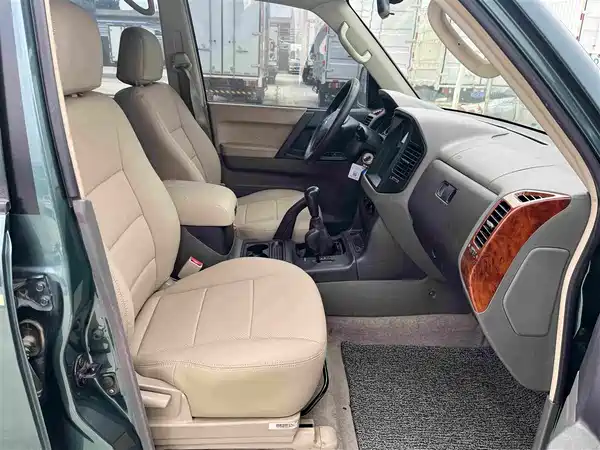 Mitsubishi Pajero 2011