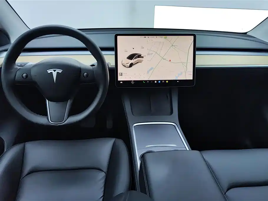 Tesla Model Y 2021 — фото 12
