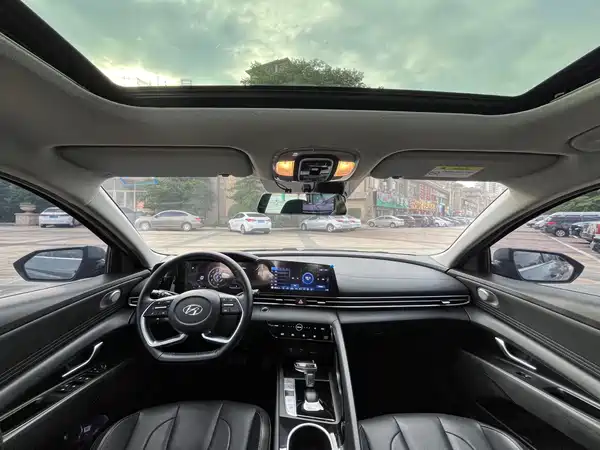 Hyundai Elantra 2021