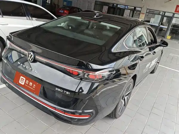 Volkswagen Magotan 2024