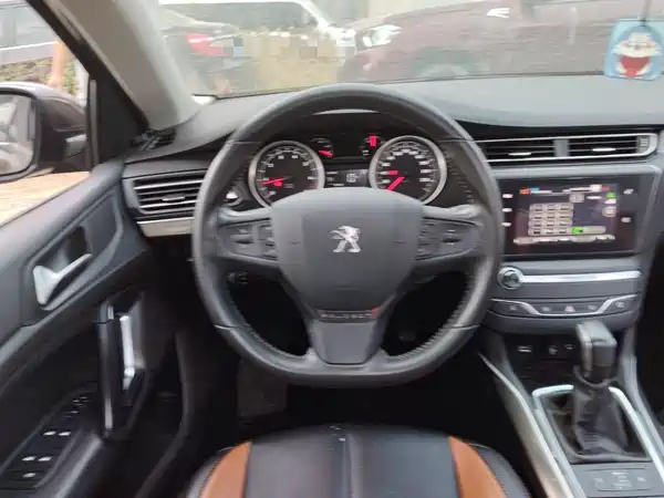 Peugeot 408 2016