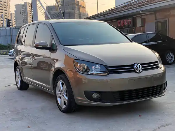 Volkswagen Touran 2015