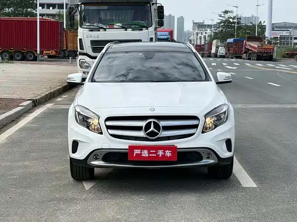 Mercedes-Benz GLA 2016