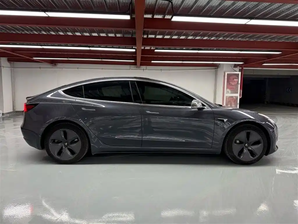Tesla Model 3 2020 — фото 10